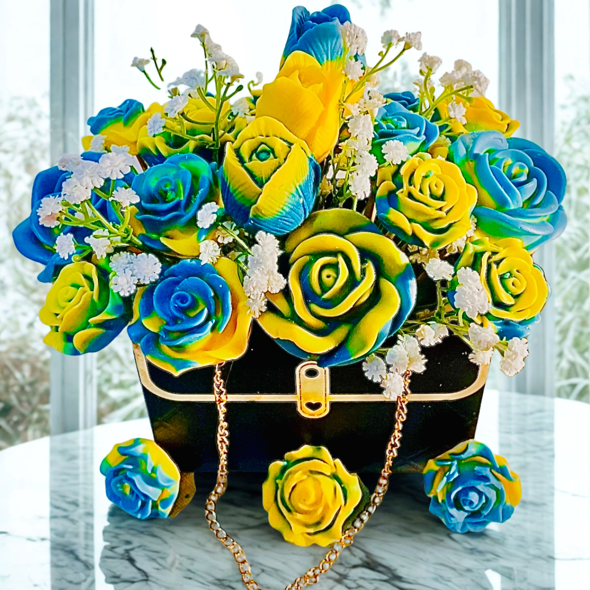 Three Center Rose - Luxury Flower Bouquet (Handcrafted Upon Order)